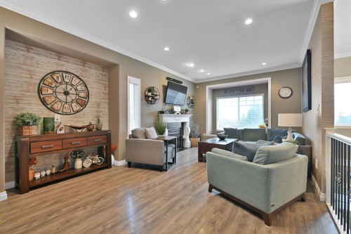 8021 Melburn Drive  Mission, BC V2V 7B6