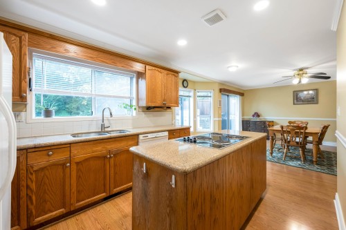 3556 Dunsmiur Way, Abbotsford, BC 