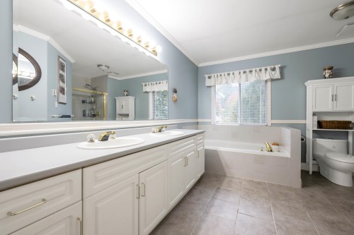 3556 Dunsmiur Way, Abbotsford, BC 