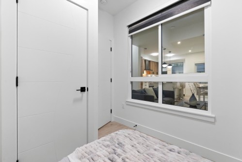 19-13895 64 Avenue, Surrey, BC 