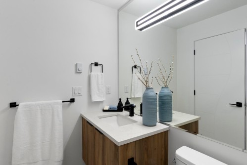 19-13895 64 Avenue, Surrey, BC 