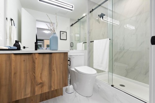 19-13895 64 Avenue, Surrey, BC 