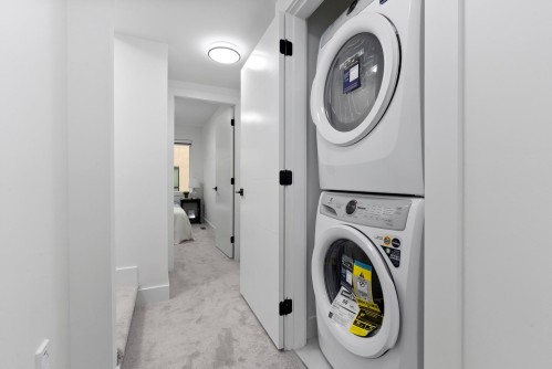 19-13895 64 Avenue, Surrey, BC 