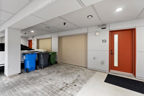 19-13895 64 Avenue, Surrey, BC 