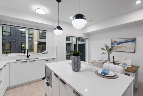 19-13895 64 Avenue, Surrey, BC 