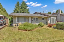 15835 Russell Avenue  White Rock, BC V4B 2S5