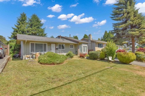 15835 Russell Avenue, White Rock, BC 