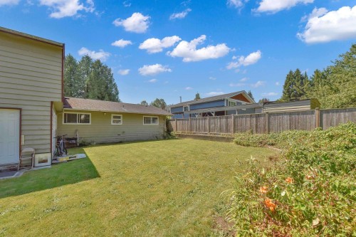 15835 Russell Avenue, White Rock, BC 