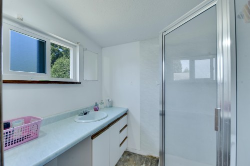 15835 Russell Avenue, White Rock, BC 