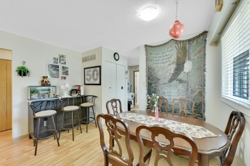 15835 Russell Avenue, White Rock, BC 