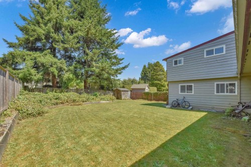 15835 Russell Avenue, White Rock, BC 