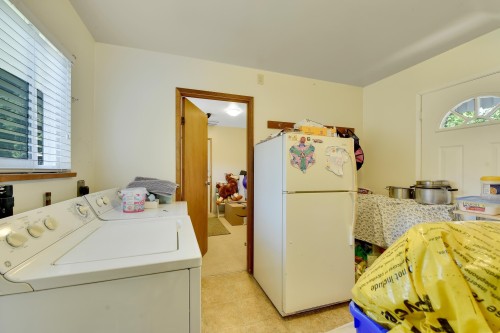 15835 Russell Avenue, White Rock, BC 