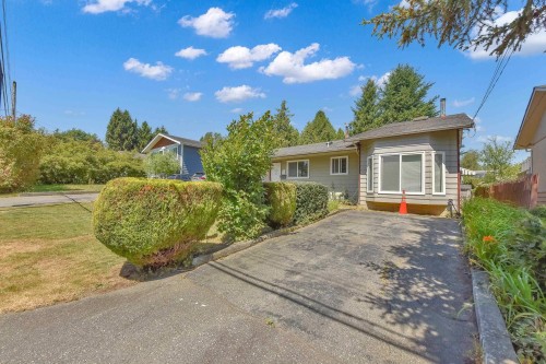15835 Russell Avenue, White Rock, BC 