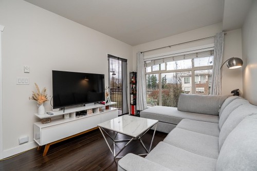 215-13468 King George Boulevard, Surrey, BC 