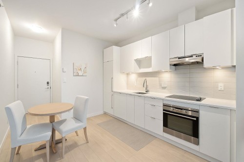 410-13678 Grosvenor Road  Surrey, BC V3R 5E2