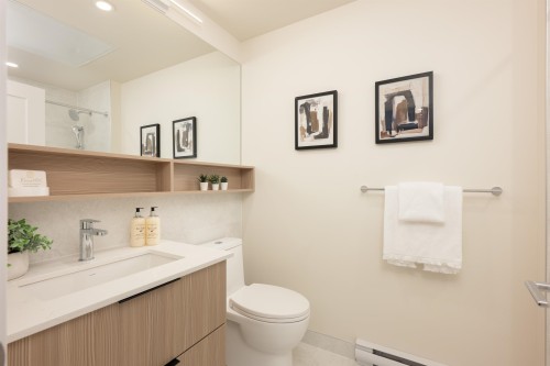 309-5398 207 Street, Surrey, BC 