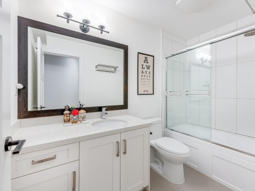 2238 164A Street, Surrey, BC 