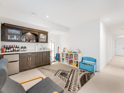 2238 164A Street, Surrey, BC 