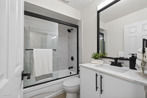 803-10620 150 Street, Surrey, BC 