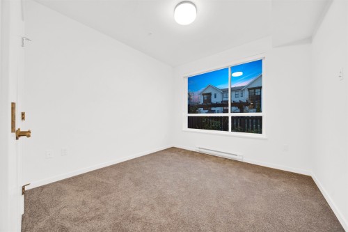 109-7936 206 Street, Langley, BC 