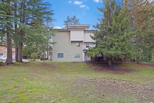 202-7064 133B Street, Surrey, BC 