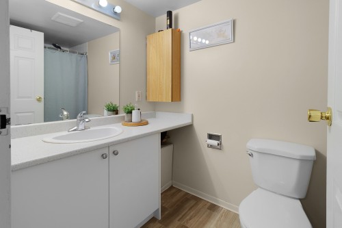 202-7064 133B Street, Surrey, BC 