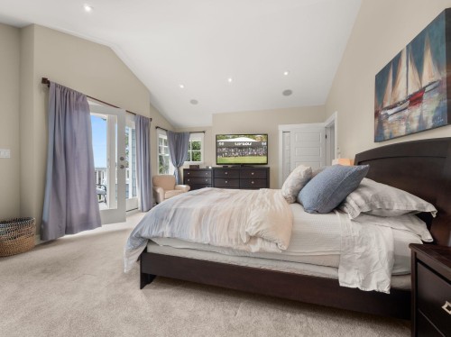 12035 56 Avenue, Surrey, BC 