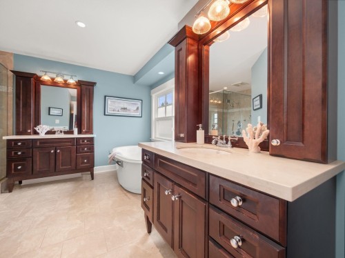 12035 56 Avenue, Surrey, BC 