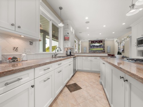 12035 56 Avenue, Surrey, BC 