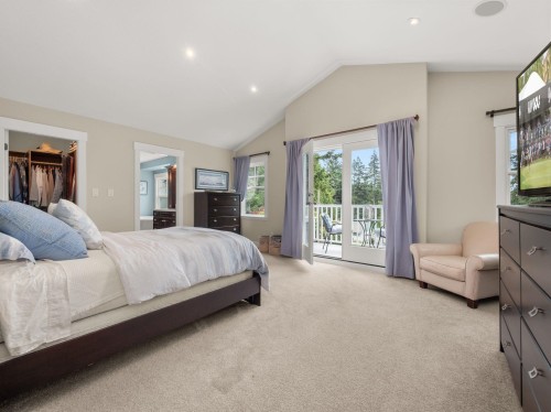 12035 56 Avenue, Surrey, BC 