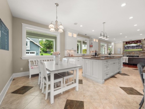 12035 56 Avenue, Surrey, BC 