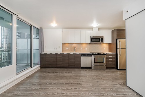 1206-13303 Central Avenue, Surrey, BC 