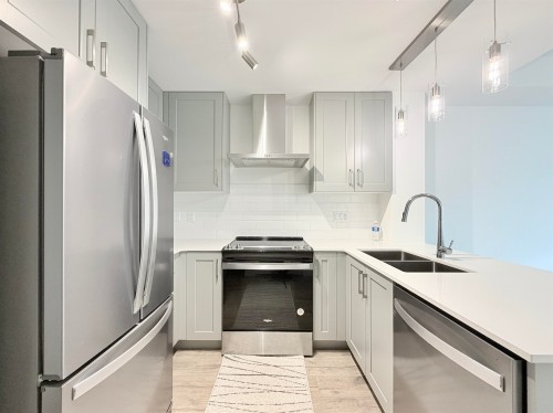 6338 King George Boulevard, Surrey, BC 