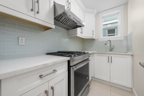 13766 North Bluff Road, White Rock, BC 