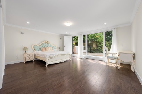 13766 North Bluff Road, White Rock, BC 