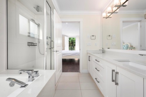 13766 North Bluff Road, White Rock, BC 