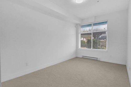 208-9983 Barnston Drive E, Surrey, BC 