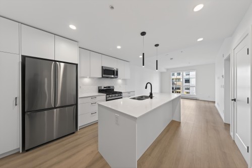 305-20077 84 Avenue, Langley, BC 