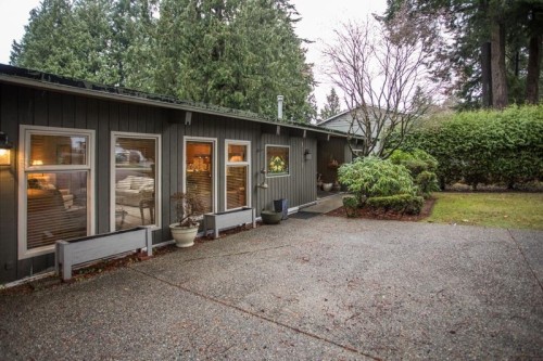 1957 127A Street, Surrey, BC 