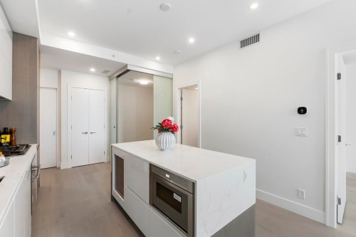 601-1342 Johnston Road, White Rock, BC 