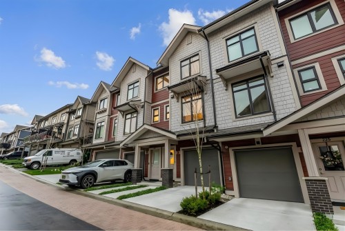 226-6951 204 Street, Langley, BC 