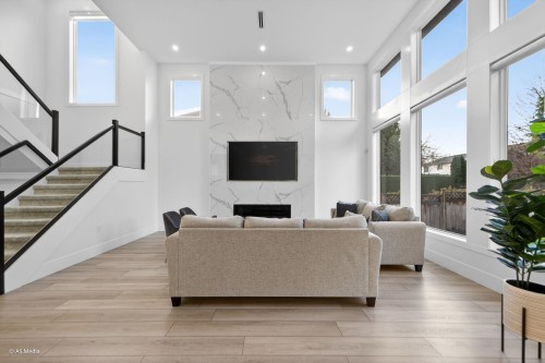 6723 122A Street, Surrey, BC 