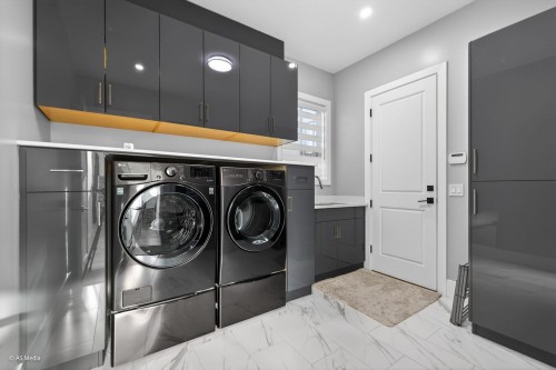 6723 122A Street, Surrey, BC 