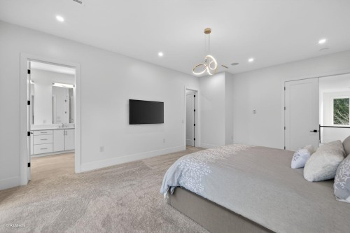 6723 122A Street, Surrey, BC 