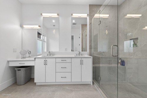 6723 122A Street, Surrey, BC 