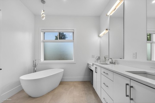 6723 122A Street, Surrey, BC 