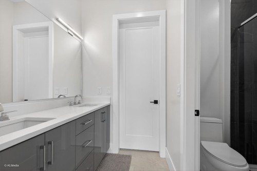 6723 122A Street, Surrey, BC 