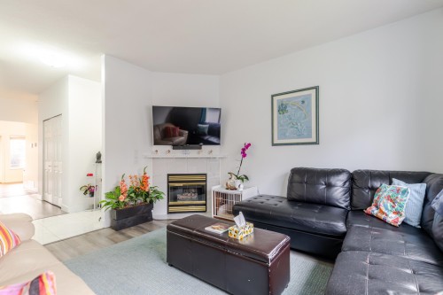 18452 66 Avenue, Surrey, BC 