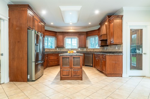 6368 189A Street, Surrey, BC 