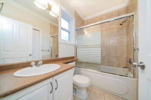 6368 189A Street, Surrey, BC 